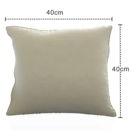 Intirilife 2x dekorative Kissenbezüge aus Samt 40x40 cm in Beige - Für Wohnzimmer Schlafzimmer Sofa Bett Büro Cafeteria oder Wartezimmer Intirilife 2x dekorative Kissenbezüge aus Samt 40x40 cm in Beige - Für Wohnzimmer Schlafzimmer Sofa Bett Büro Cafeteria oder Wartezimmer
