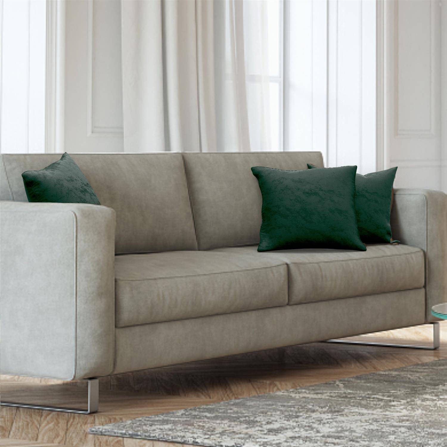 Intirilife 2x dekorative Kissenbezüge aus Samt 40x40 cm in Grün - Für Wohnzimmer Schlafzimmer Sofa Bett Büro Cafeteria oder Wartezimmer