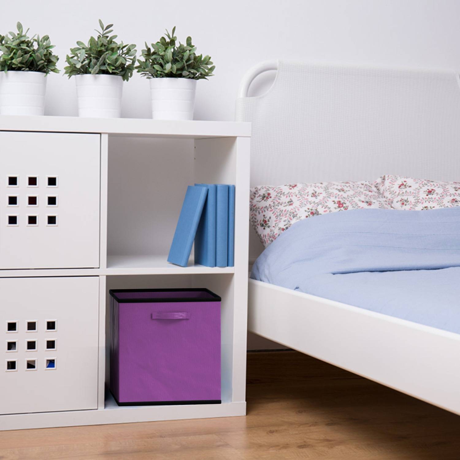 Intirilife 6x faltbare Aufbewahrungs-Stoffbox in Lila - 26.7 x 26.7 x 28 cm - Multifunktionale Sammelbox zum Kombinieren mit Schränken oder Regalen