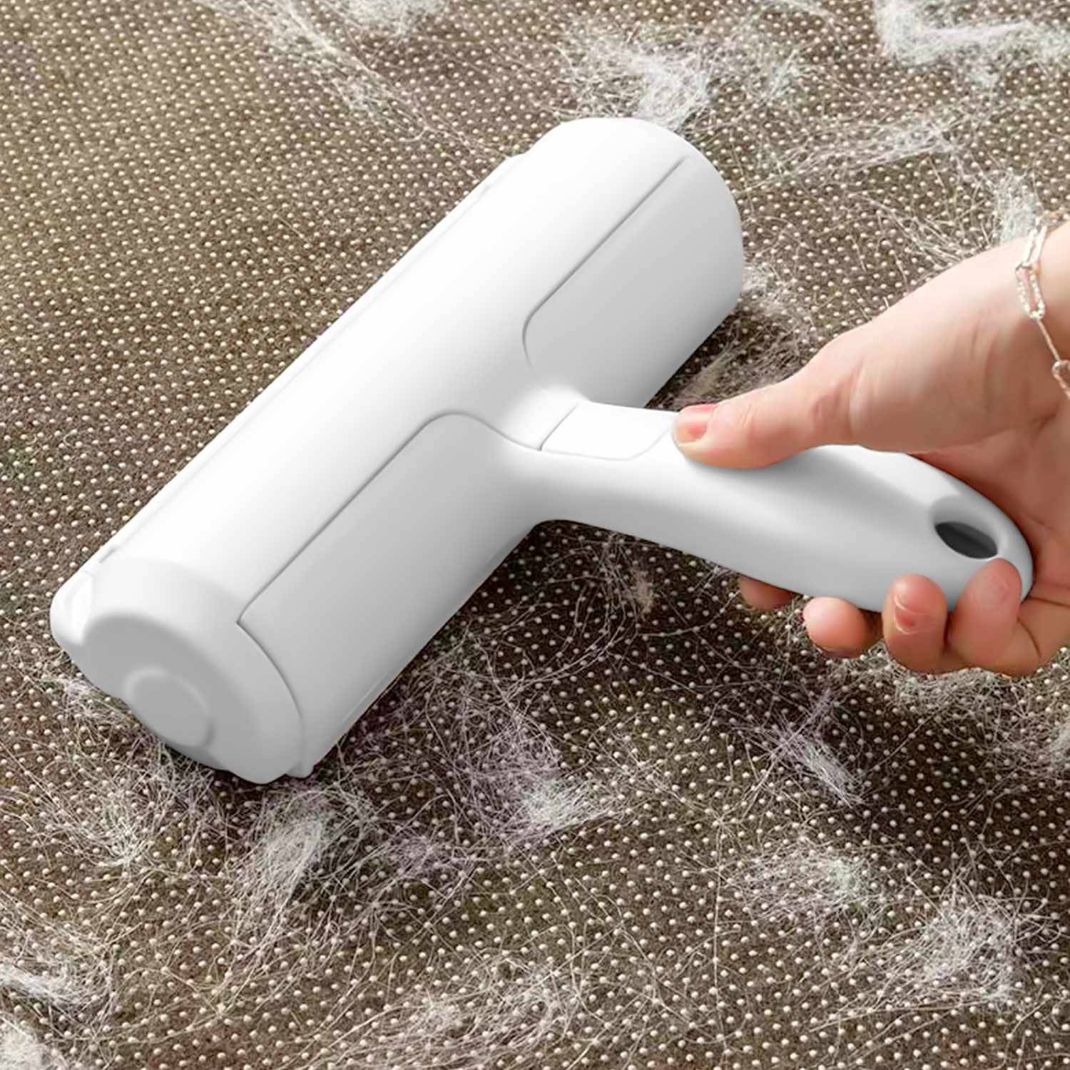 Intirilife Tierhaarentferner in Rot - Fusselroller für Hunde und Katzenhaare, wiederverwendbare Fusselrolle