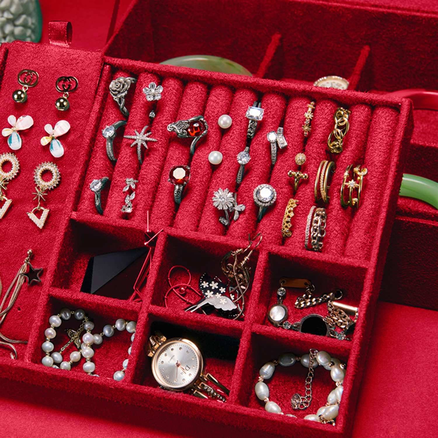 Intirilife hochwertige Juwelenbox Schmuckschatulle Accessoirekästchen in Rot - Zum Aufbewahren von Ringen Ketten Uhren Ohrringen und Armbändern