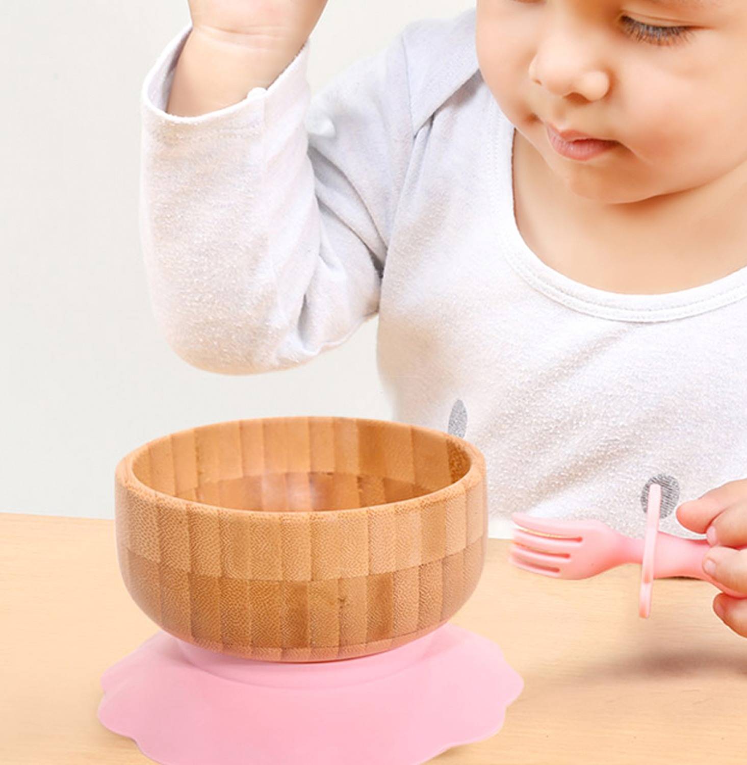 Intirilife Baby Bambusschalen-Set Bambusschüssel mit Saugnapf und Löffel in Rosa - Zum Essen und Füttern von Babys und Kleinkindern