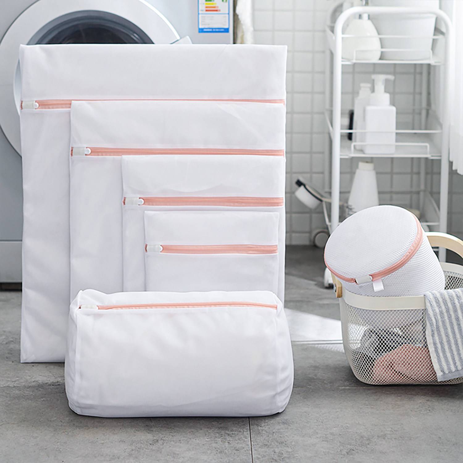 Intirilife 6-er Set Wäschenetze Wäschesäcke in verschiedenen Größen aus weißem Polyester für empfindliche Wäsche