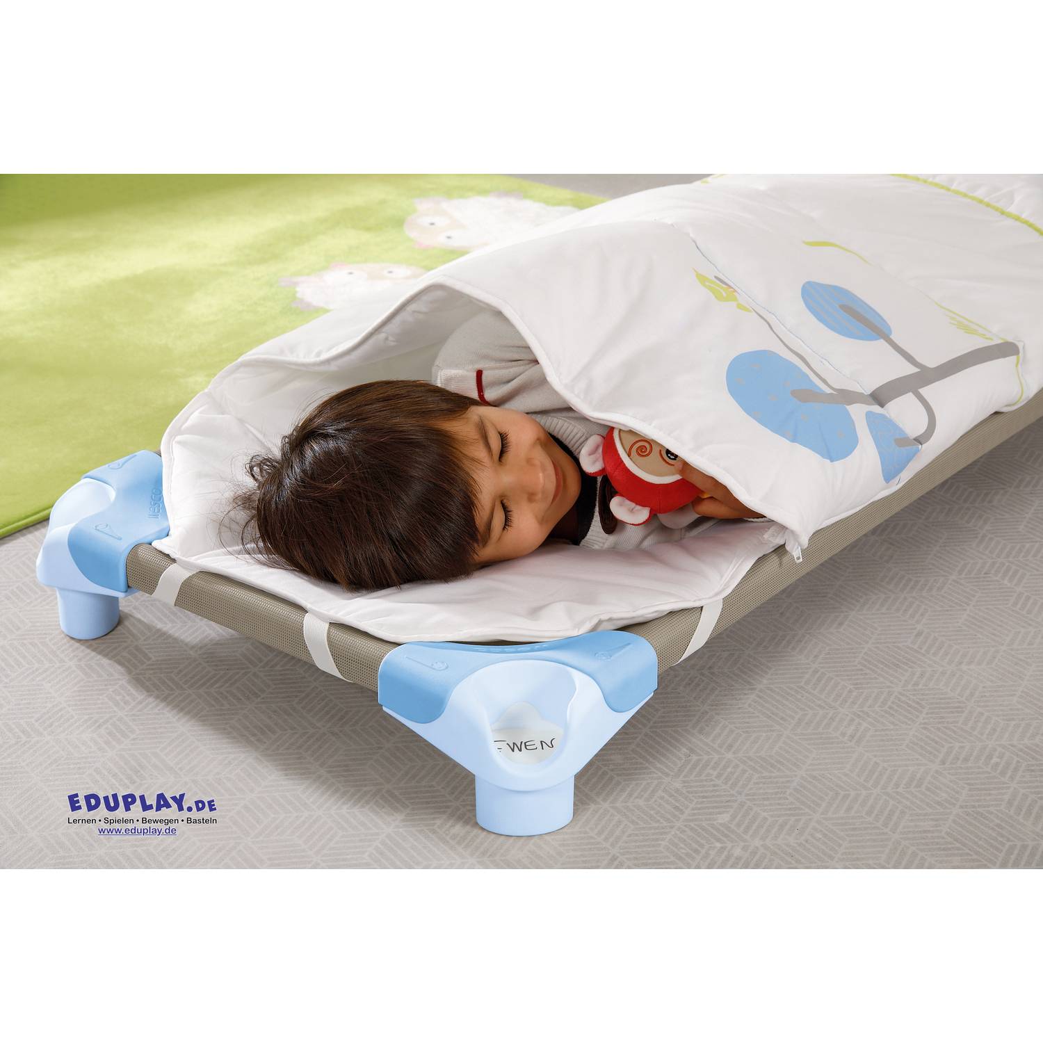 EDUPLAY 110408 Kinderliege Eduplay 130 cm (Farbe zufällig)