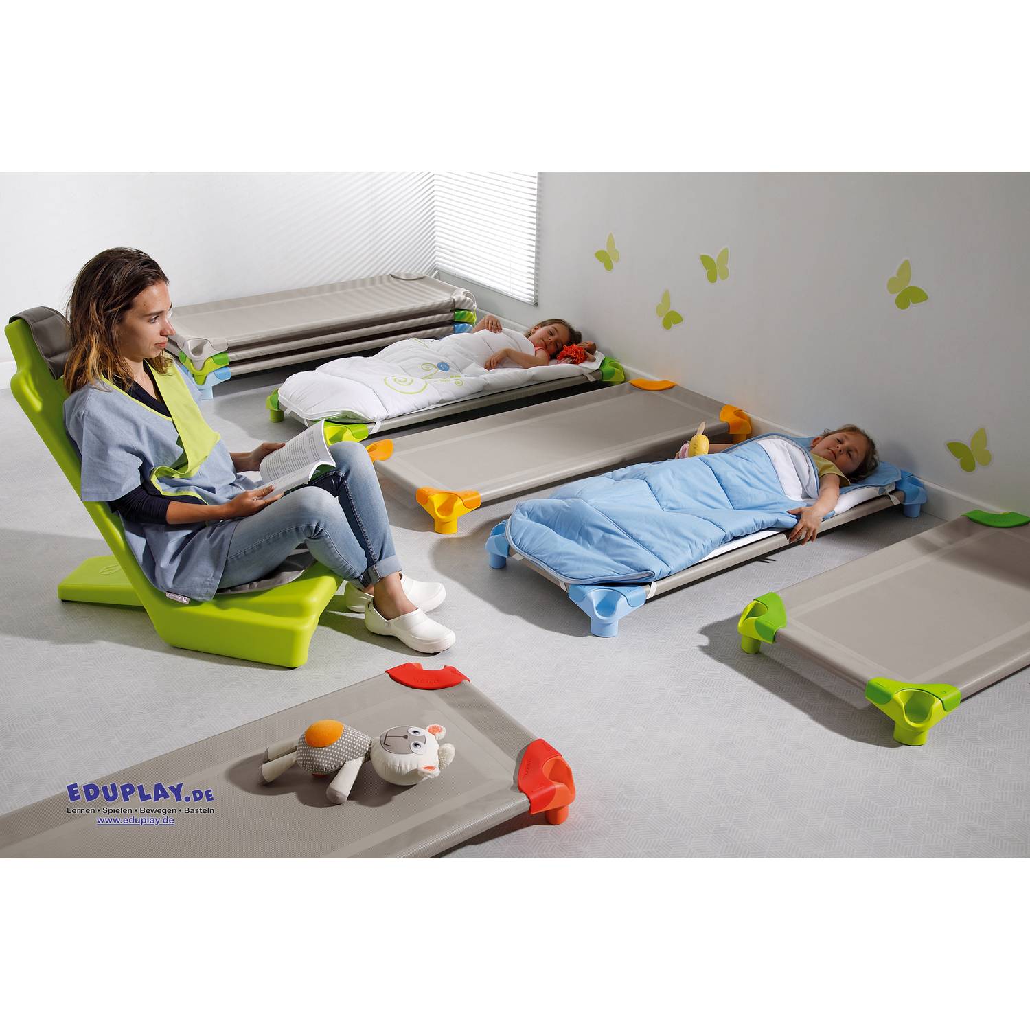 EDUPLAY 110408 Kinderliege Eduplay 130 cm (Farbe zufällig)