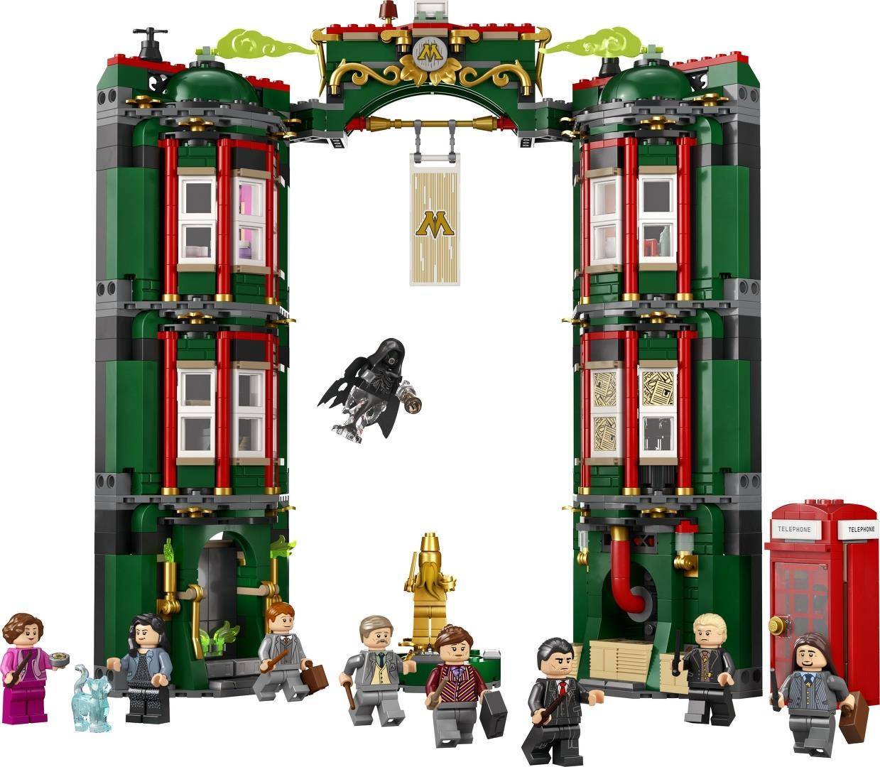 LEGO-ähnliches Bauset mit zwei hohen grünen Türmen, verbunden durch einen kunstvollen Bogen, mit sechs Minifiguren und fliegenden Figuren davor.