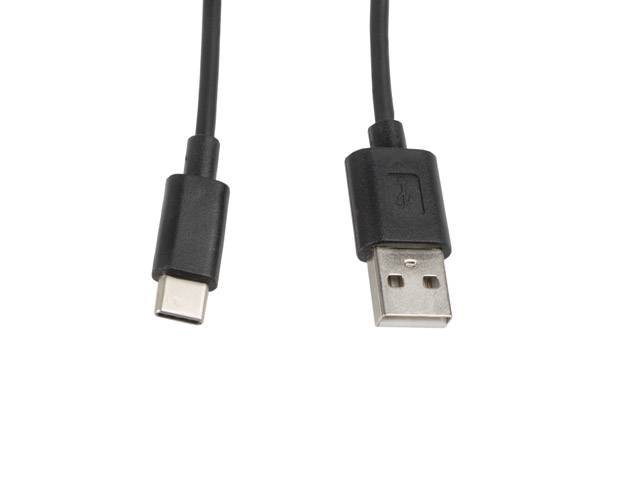 USB-C-auf-USB-A-Kabel mit beiden Anschlüssen auf weißem Hintergrund.