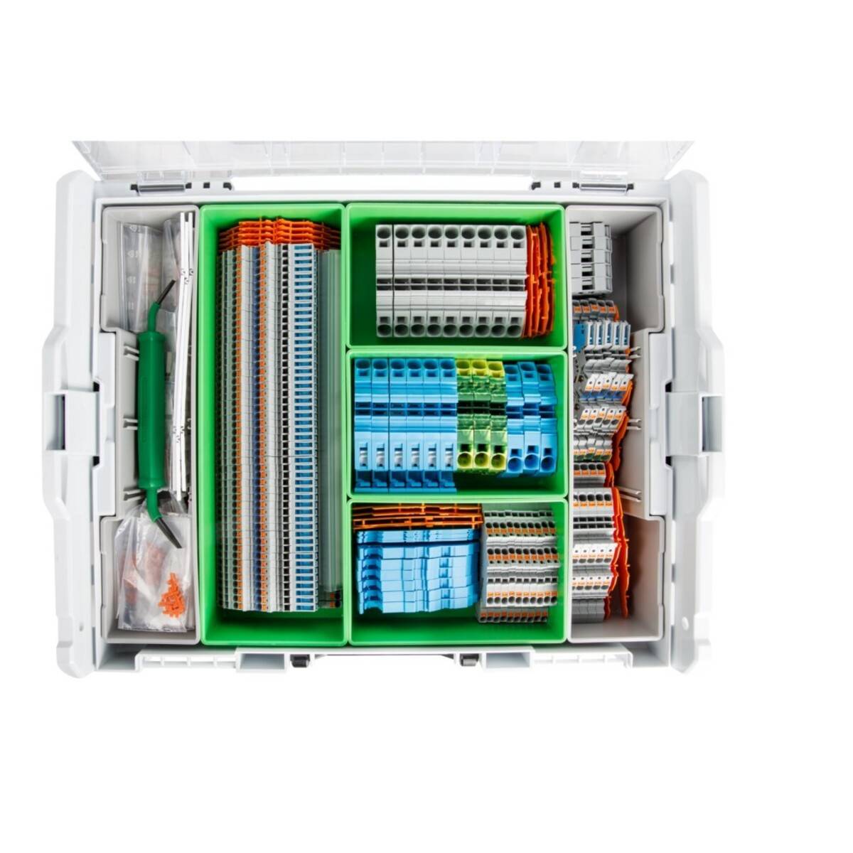 Ein organisiertes Werkzeugkästchen mit verschiedenen elektrischen Komponenten: Steckverbinder, Blöcke und Drähte, ordnungsgemäß in einzelnen Fächern angeordnet.