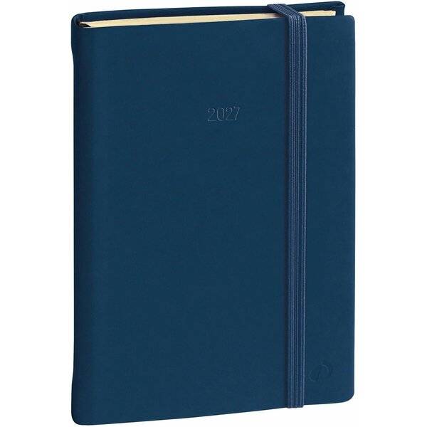 Dunkelblauer Hardcover-Planer oder Notizbuch aus 2027 mit Gummiband auf einfachem Hintergrund.