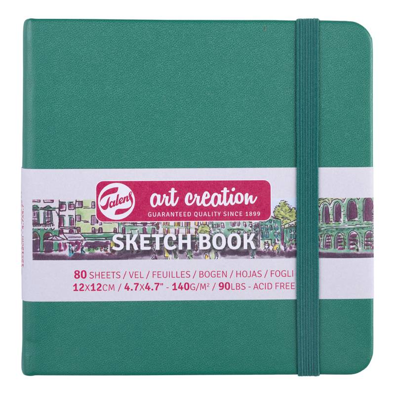 Skizzenblock mit grünem Hardcover, Gummibandverschluss und einem Etikett mit der Aufschrift 