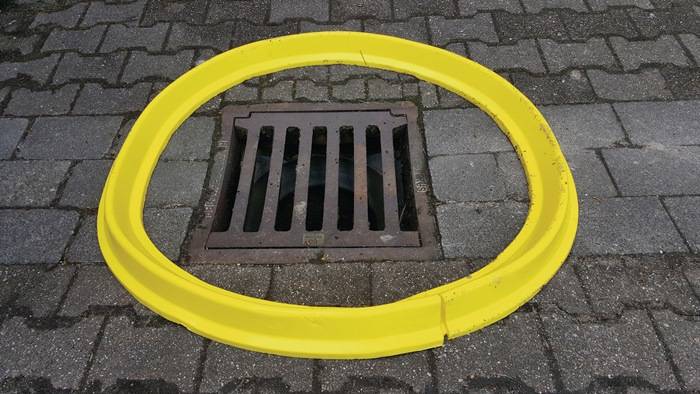 Mehrweg-Absperrbarriere L300xB10xH7cm Schlauch SCHOELLER INDUSTRIES