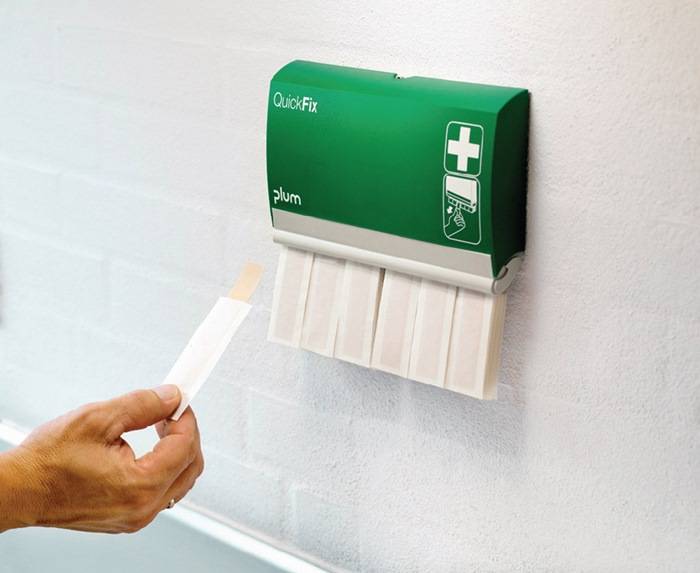 Pflasterspender QuickFix B232,5xH133,5xT33ca.mm grün PLUM