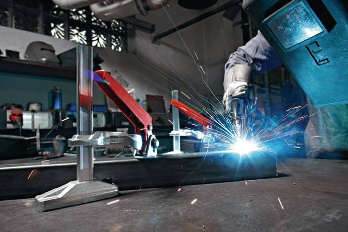 Maschinentischspanner Spann-H.200mm A.120mm Schienenquerschnitt 22x10,5mm BESSEY