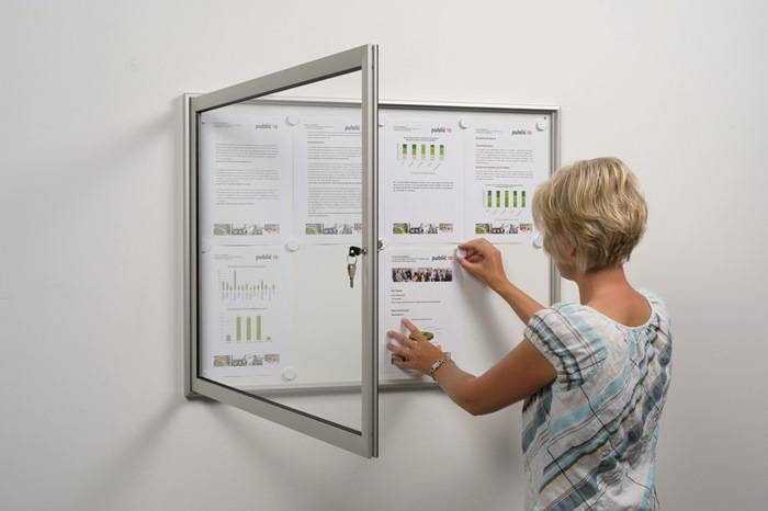 Drehtürschaukasten 8 x DIN A4 B930xH680mm Rahmen eck.f.Innenber.WSM