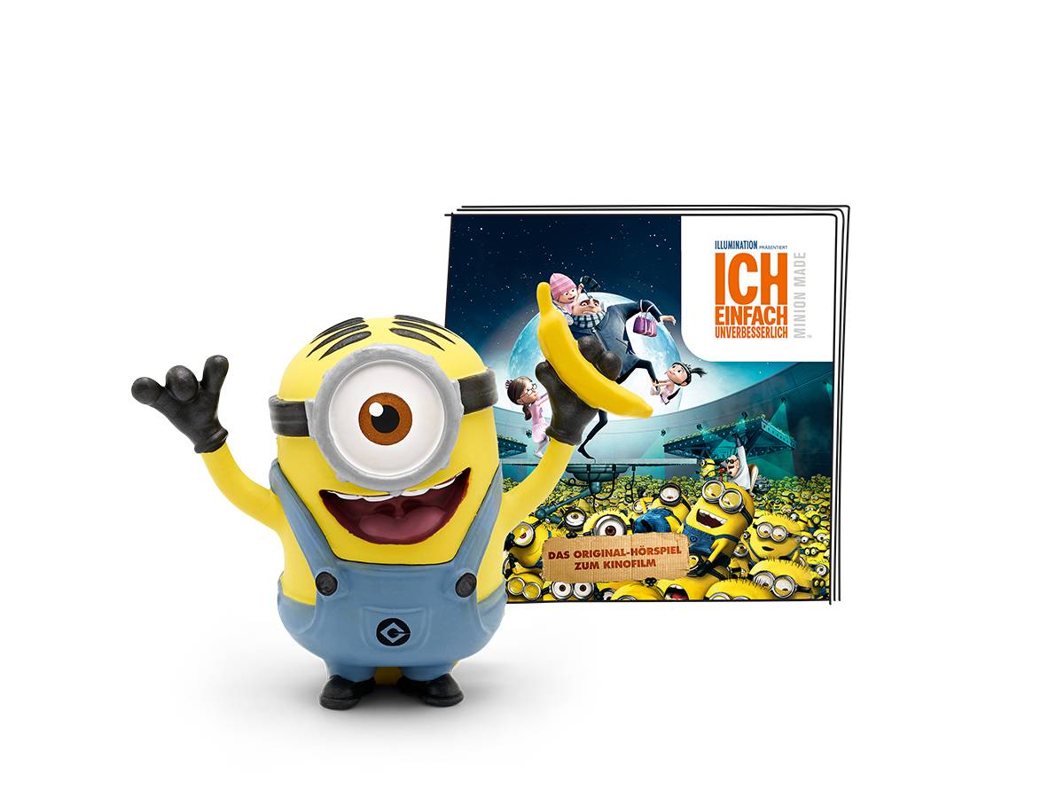 Minion-Spielzeugfigur, die vor einem 
