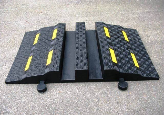 Kabelbrücke, Schlauchbrücke, hochwertiger Gummi, bis 70 mm Ø