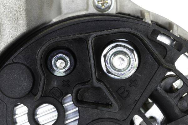 HELLA 8EL 011 713-481 Generator - 14V - 90A - für u.a. Fiat 500 (312_)