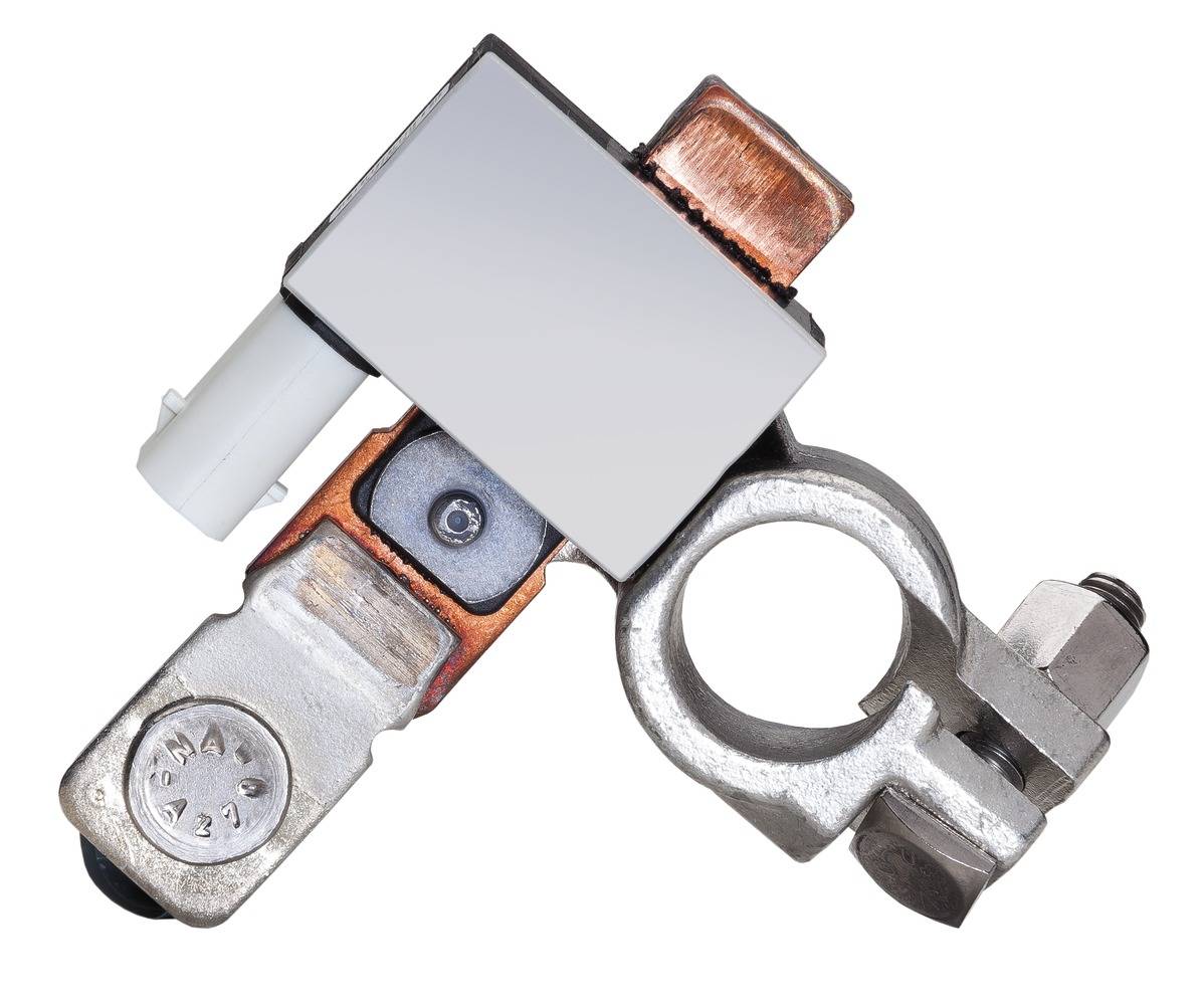 HELLA 6PK 011 700-001 Sensor, Batteriemanagement - 24V