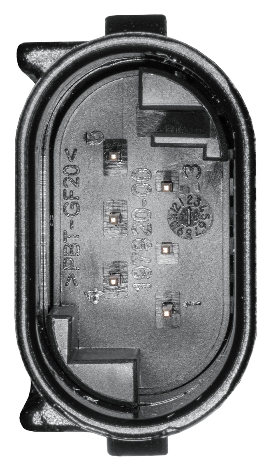 HELLA 2SD 011 786-271 Heckleuchte - LED - äusserer Teil - links - für u.a. MB C-Class Coupe (C205)