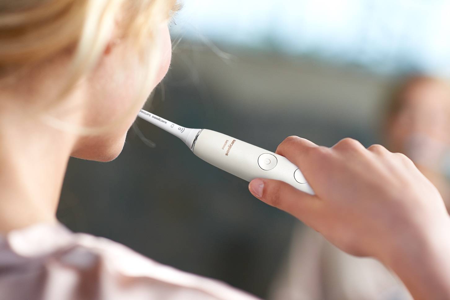 Philips Elektrische Schallzahnbürste mit App - Erwachsener - Vibrierende Zahnbürste - Normal - Weich - Weiß - Oval - Akku