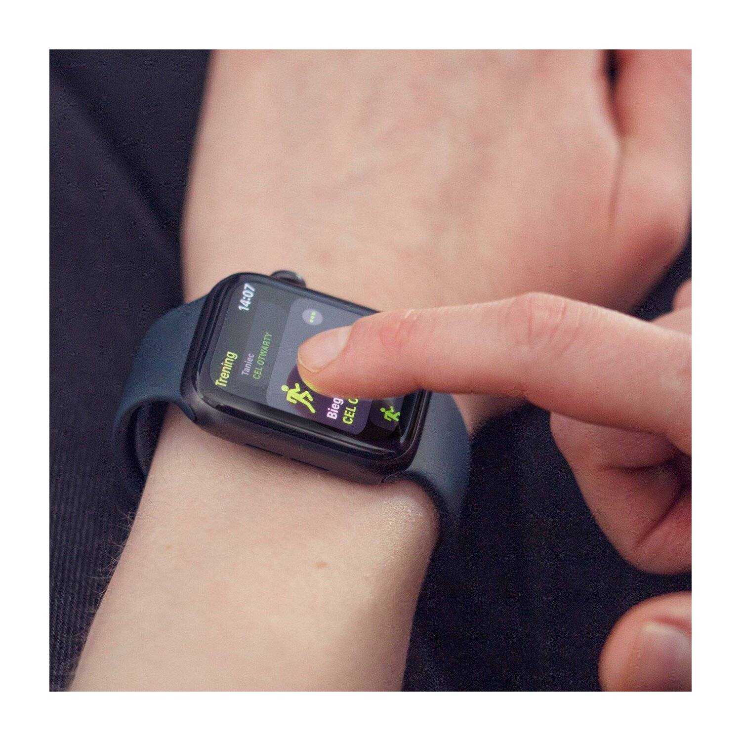 Schutzglas Full Glue für Apple Watch 7/8 (45mm) Schwarz