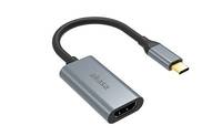USB-C-Adapterkabel mit einem kleinen silbernen Dongle und HDMI-Anschluss zum Verbinden eines USB-C-Geräts mit einem Display.