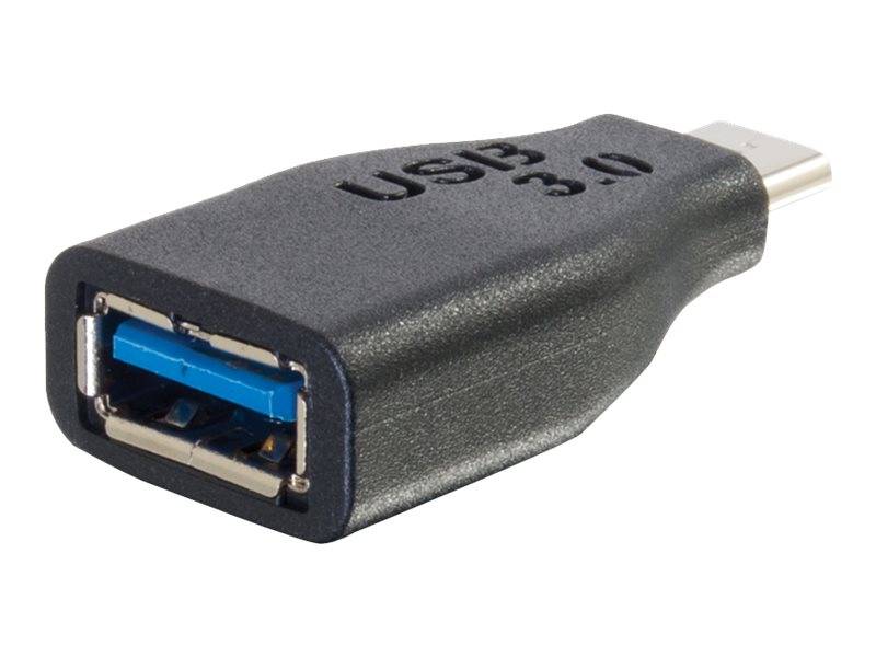 USB-C-Stecker auf USB-A-Buchse Adapter auf weißem Hintergrund.
