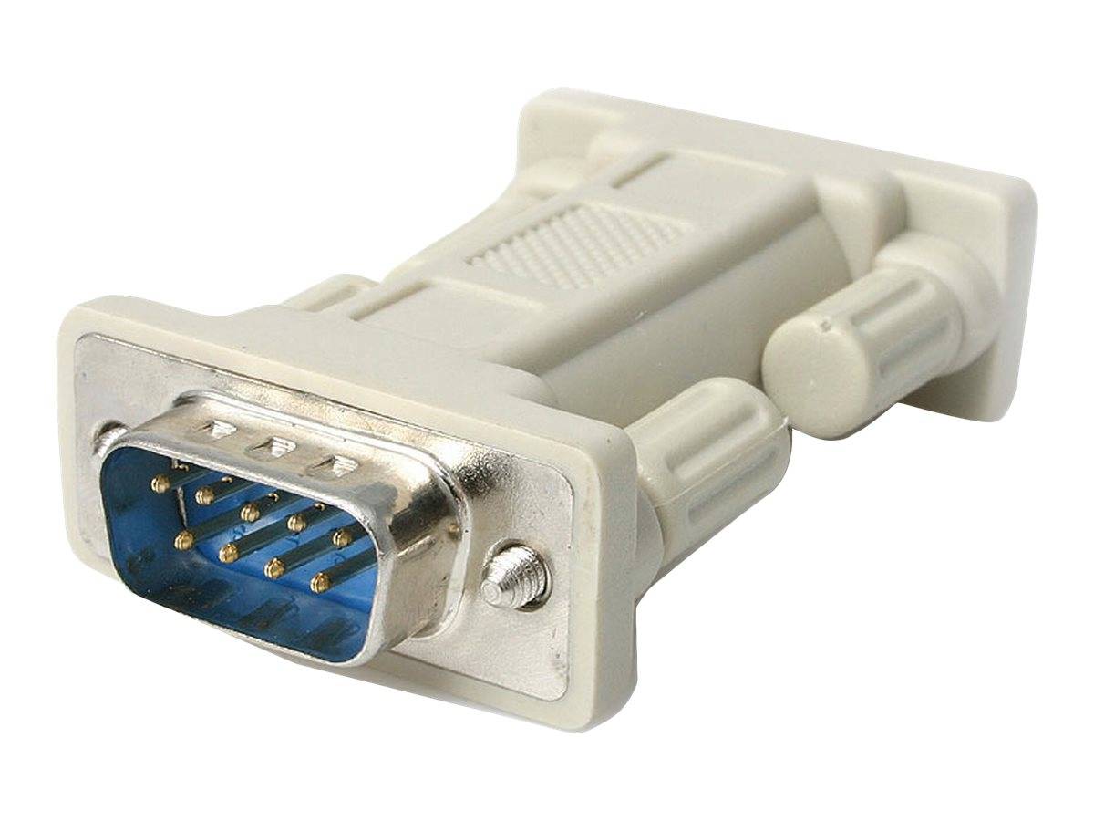 Nahaufnahme eines VGA-Stecker-zu-Stecker-Adapters mit einem blauen 15-poligen D-SUB-Stecker und weißem Kunststoffgehäuse auf einfachem Hintergrund.