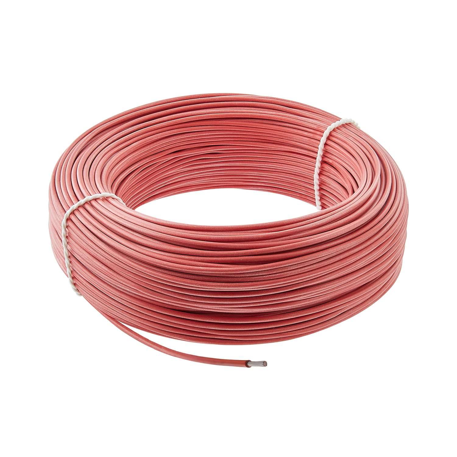 Ein grünes Industrie-Ethernet-Kabel mit einem runden Stecker auf der einen Seite und einem RJ45-Stecker auf der anderen Seite.