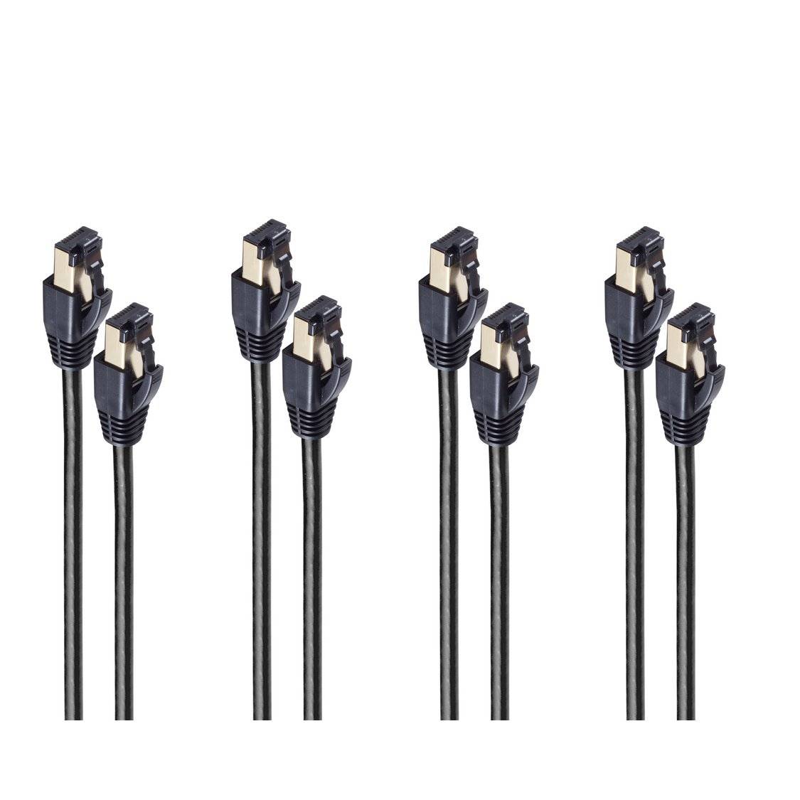 Vier schwarze Ethernet-Netzwerkkabel mit RJ45-Steckern, paarweise auf weißem Hintergrund angeordnet.