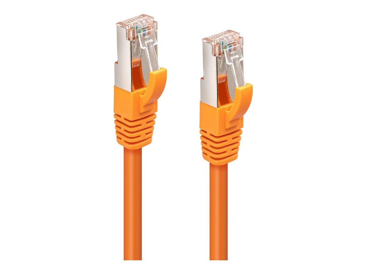 Zwei orangefarbene Ethernet-Kabelverbinder mit transparenten RJ45-Steckern auf weißem Hintergrund.