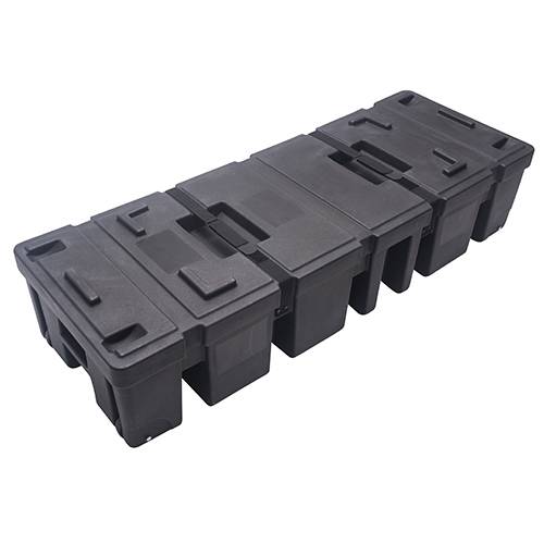 Schwarzer modularer Kunststoff-Lagerbehälter mit verriegelbaren Abschnitten, auf weißem Hintergrund dargestellt.