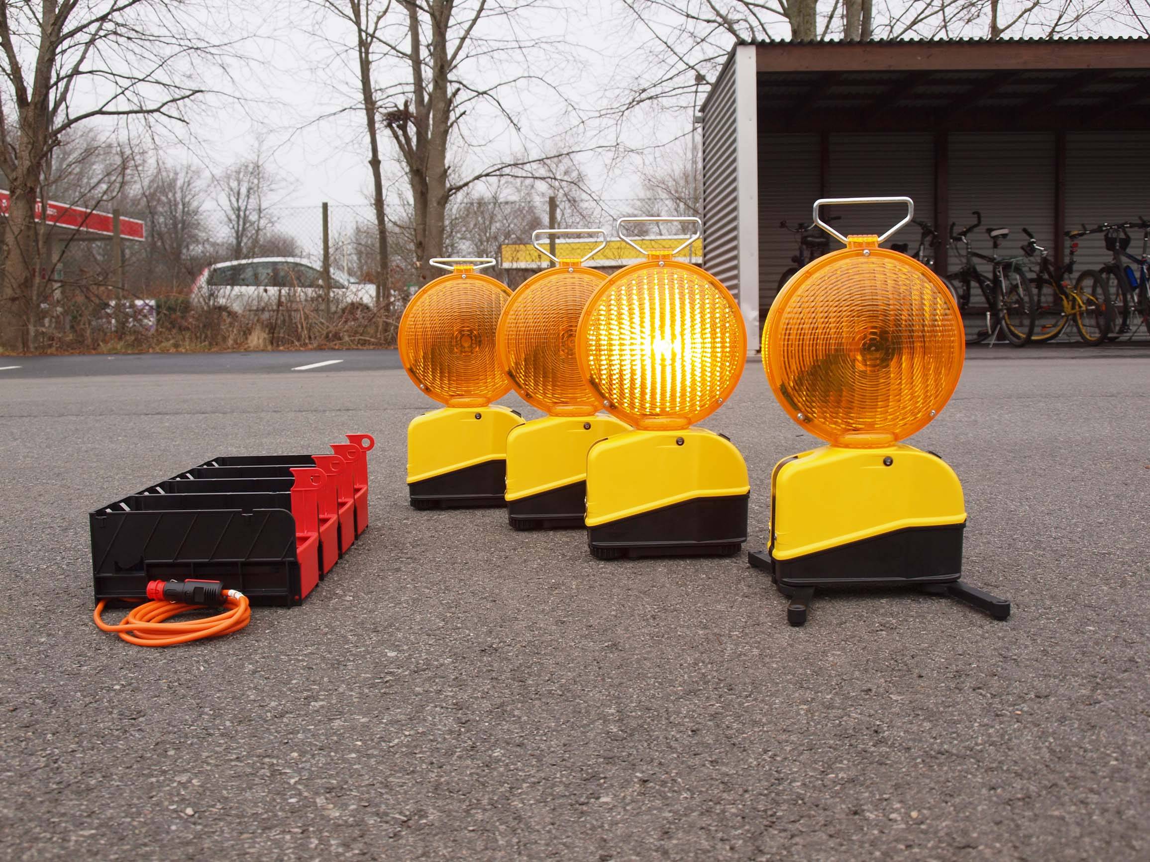 Transport- u. Ladeschale, Star-Flash LED Typ 620/627 Ausführung: 4-fach mit 2 m Zuleitung