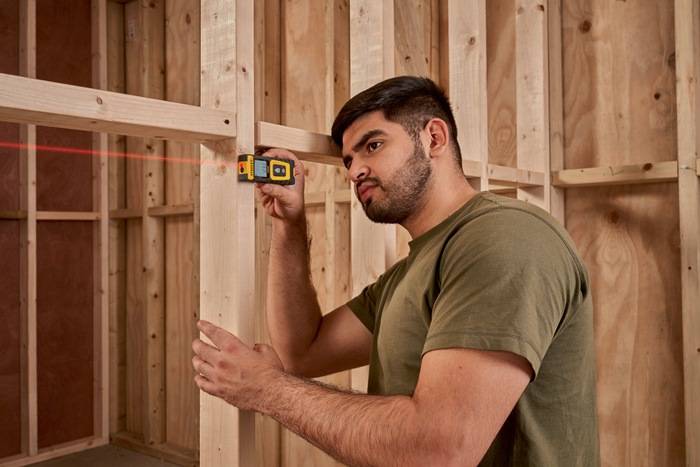 Laserentfernungsmesser SLM 100 30m ± 3 (10 m)mm IP40 STANLEY