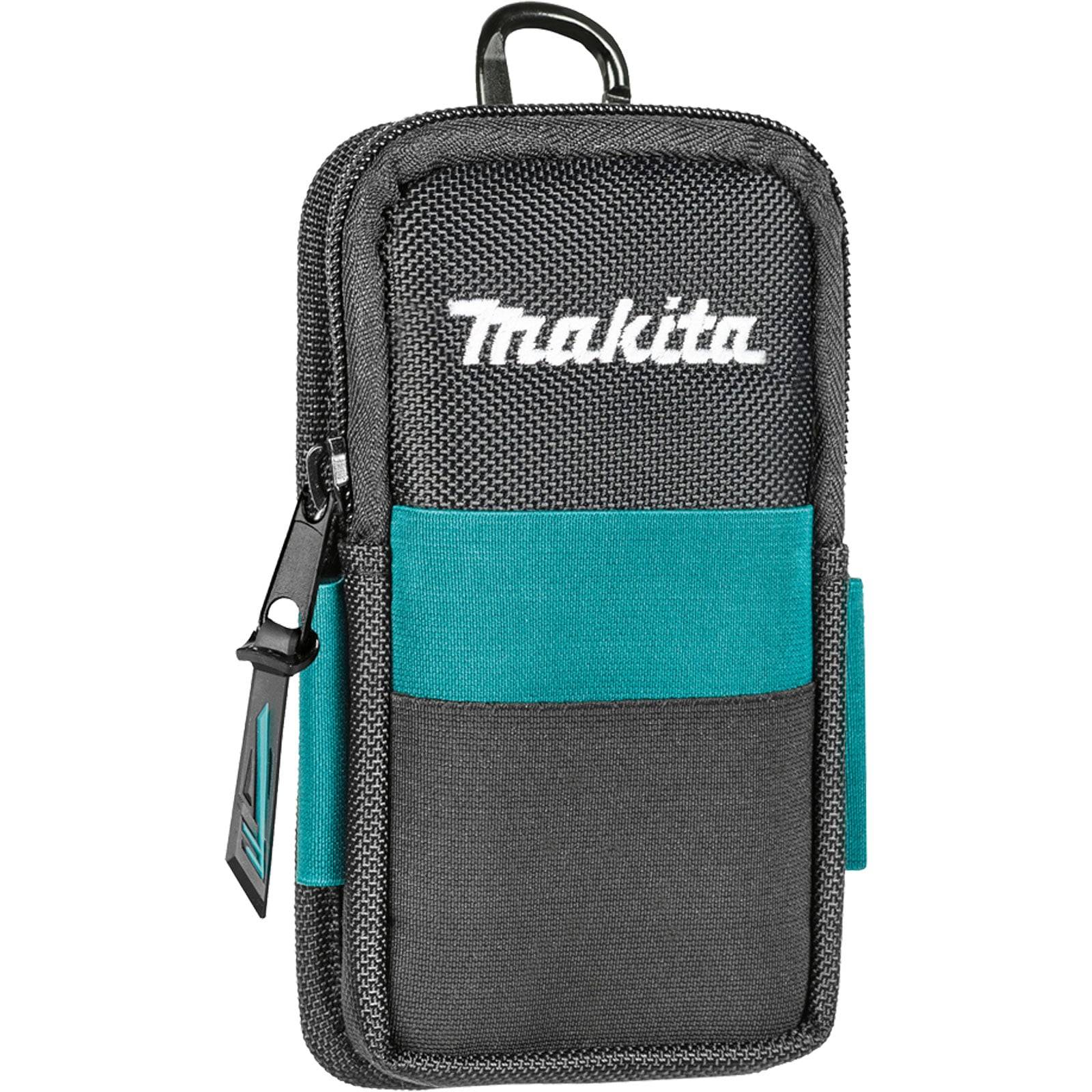 Eine graue und türkisfarbene Werkzeugtasche mit dem 'Makita' Logo, ausgestattet mit einem Reißverschluss, Gürtelschlaufe und Karabinerhaken für einfache Befestigung und Aufbewahrung.