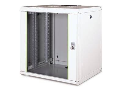 Ein weißes Metallserver-Rack-Gehäuse mit offener Fronttür, das leeren Innenraum zeigt, der zum Montieren von Netzwerkausrüstung geeignet ist.