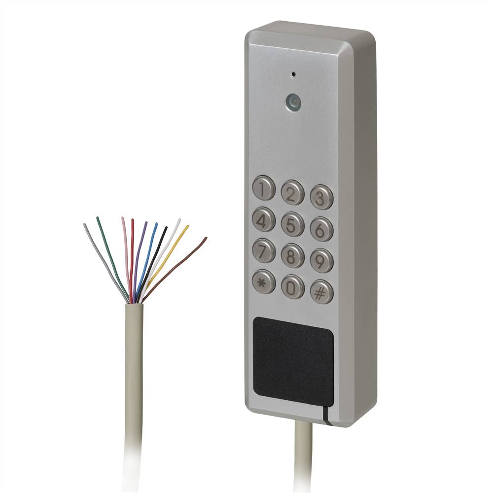 Metallische Türsprechanlage mit Tastatur, Kamera und Lautsprecher neben einem durchtrenntenen Kabel mit freiliegenden farbigen Drähten.
