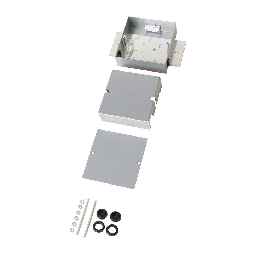 Elektrische Verteilerdosenkomponenten umfassen eine Metallbox, zwei Abdeckplatten, Gummidichtungen und Schrauben, die auseinandergebaut dargestellt sind.