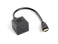 Kurzes HDMI-Kabeladapter mit zwei weiblichen HDMI-Anschlüssen und einem männlichen Anschluss auf weißem Hintergrund.