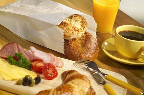 1000 Papierfaltenbeutel, Cellulose, gefädelt 35 cm x 13 cm x 7 cm weiss Füllinhalt 2 kg. Material: Papier, Cellulose