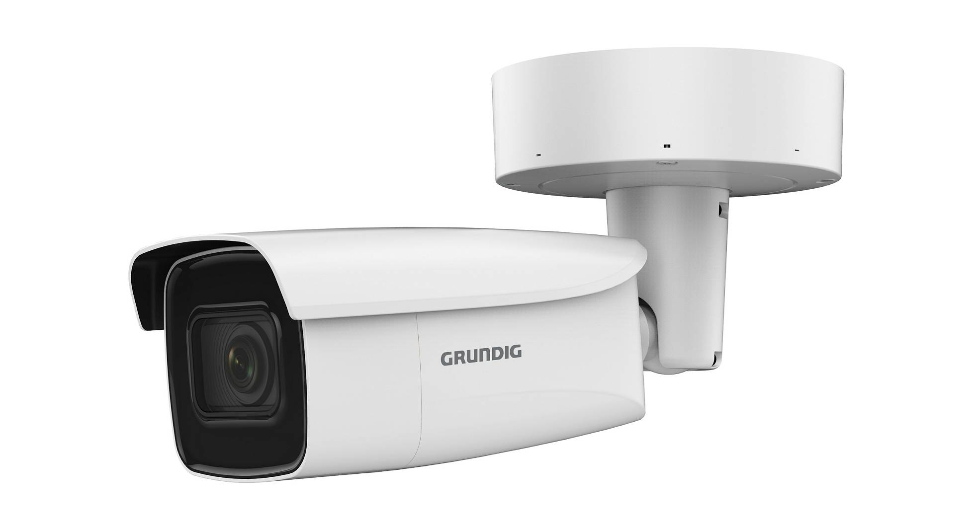 Weiße Grundig-Sicherheitskamera mit Weitwinkelobjektiv, montiert auf einer Deckenhalterung vor einem einfachen Hintergrund.