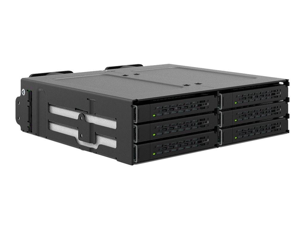 Schwarzes Rackmount-Speichergehäuse mit acht Hot-Swap-Laufwerkschächten auf weißem Hintergrund.