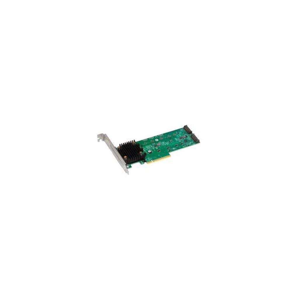 PCIe-Erweiterungskarte mit grüner Leiterplatte, Metallhalterung und schwarzem Kühlkörper, dargestellt auf einfachem weißem Hintergrund.