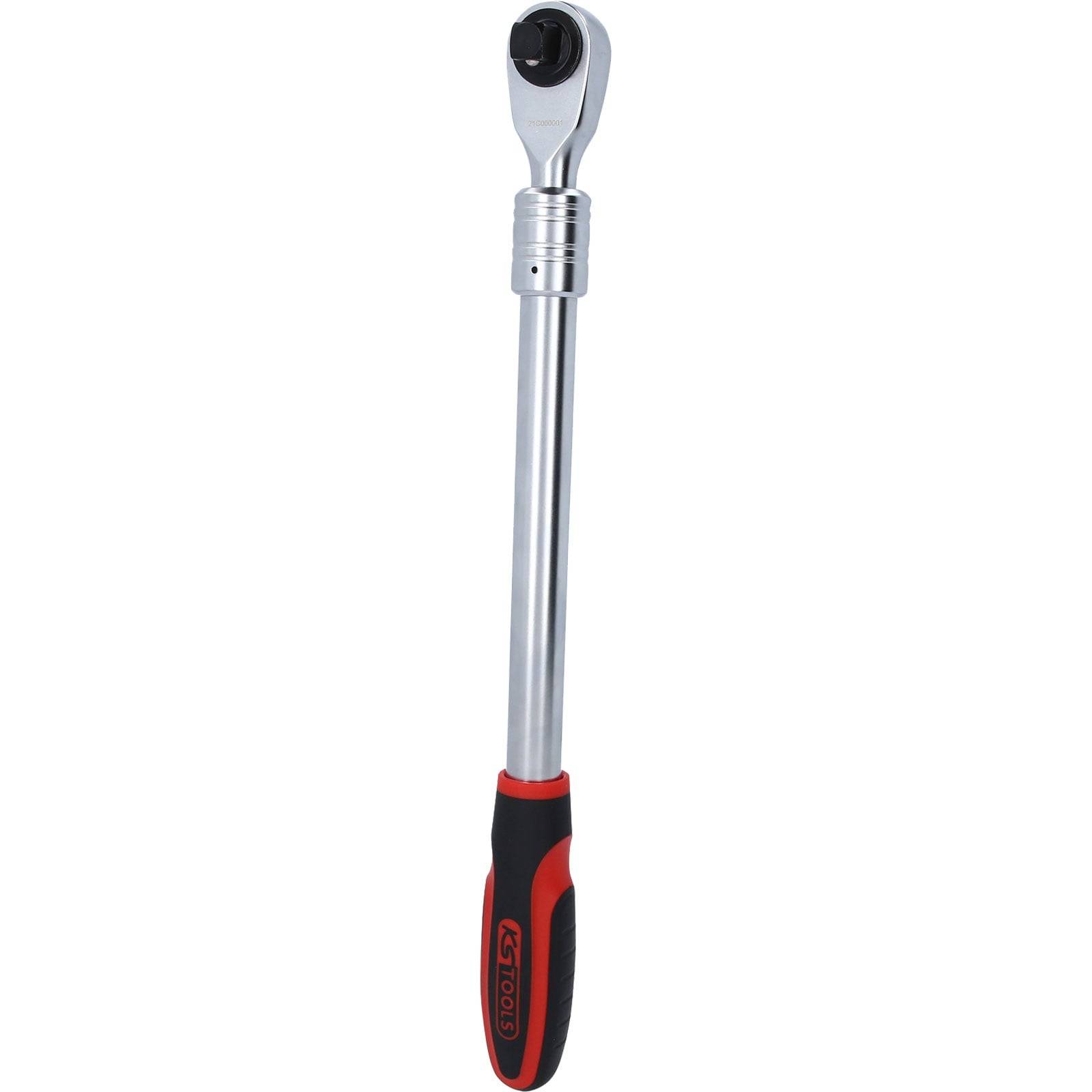 Ein verchromter Ratschenschlüssel mit einem ergonomischen Griff in Schwarz und Rot, der zum Anziehen oder Lösen von Muttern und Schrauben verwendet wird.