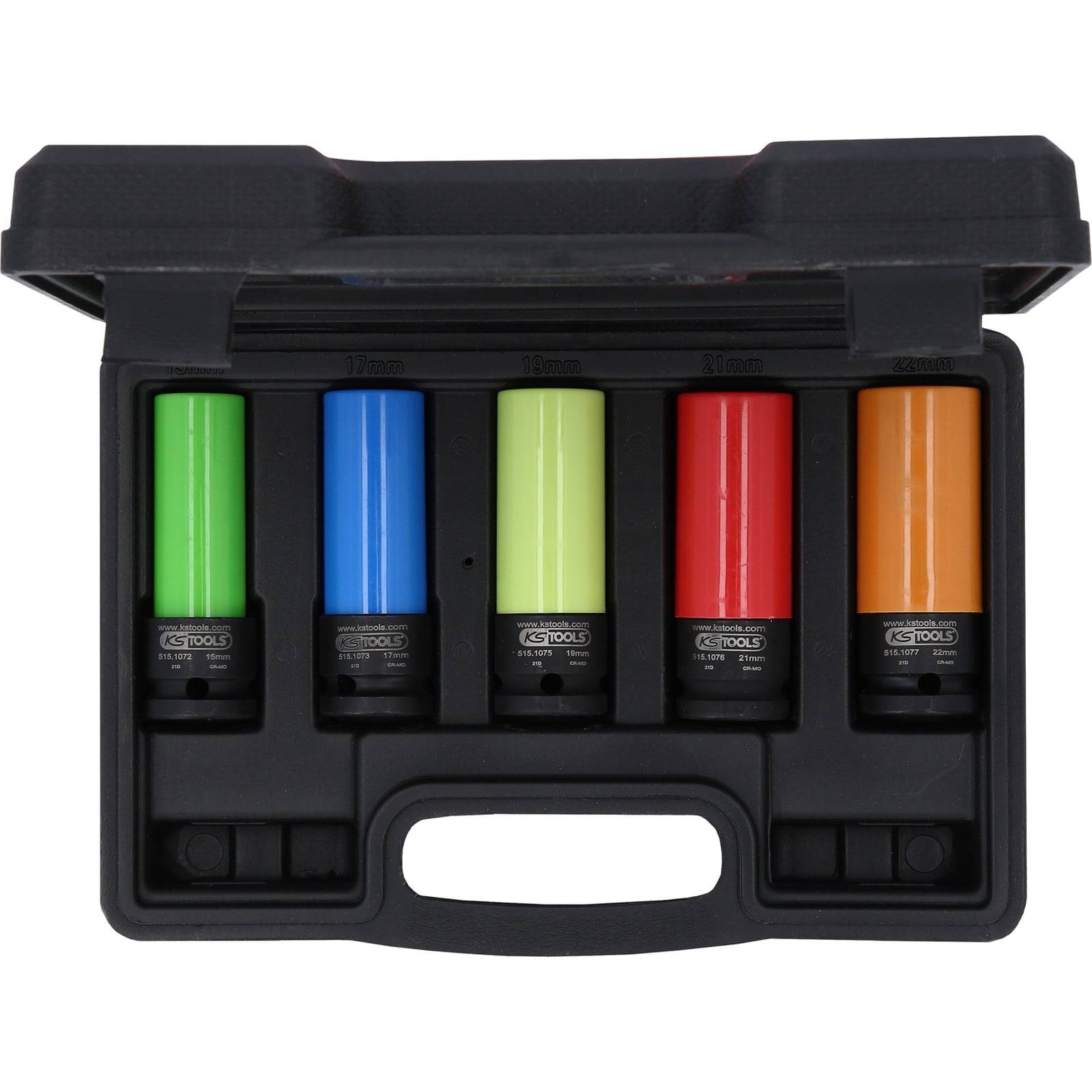 Satz von fünf farbigen Schlagrameinsätzen in einem schwarzen Etui: grün, blau, gelb, rot und orange, jeweils mit Größenbezeichnung versehen.