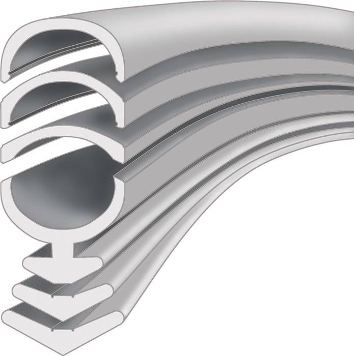 Gebogener Stapel verschiedener Aluminiumextrusionsprofile mit unterschiedlichen Querschnittsdesigns.