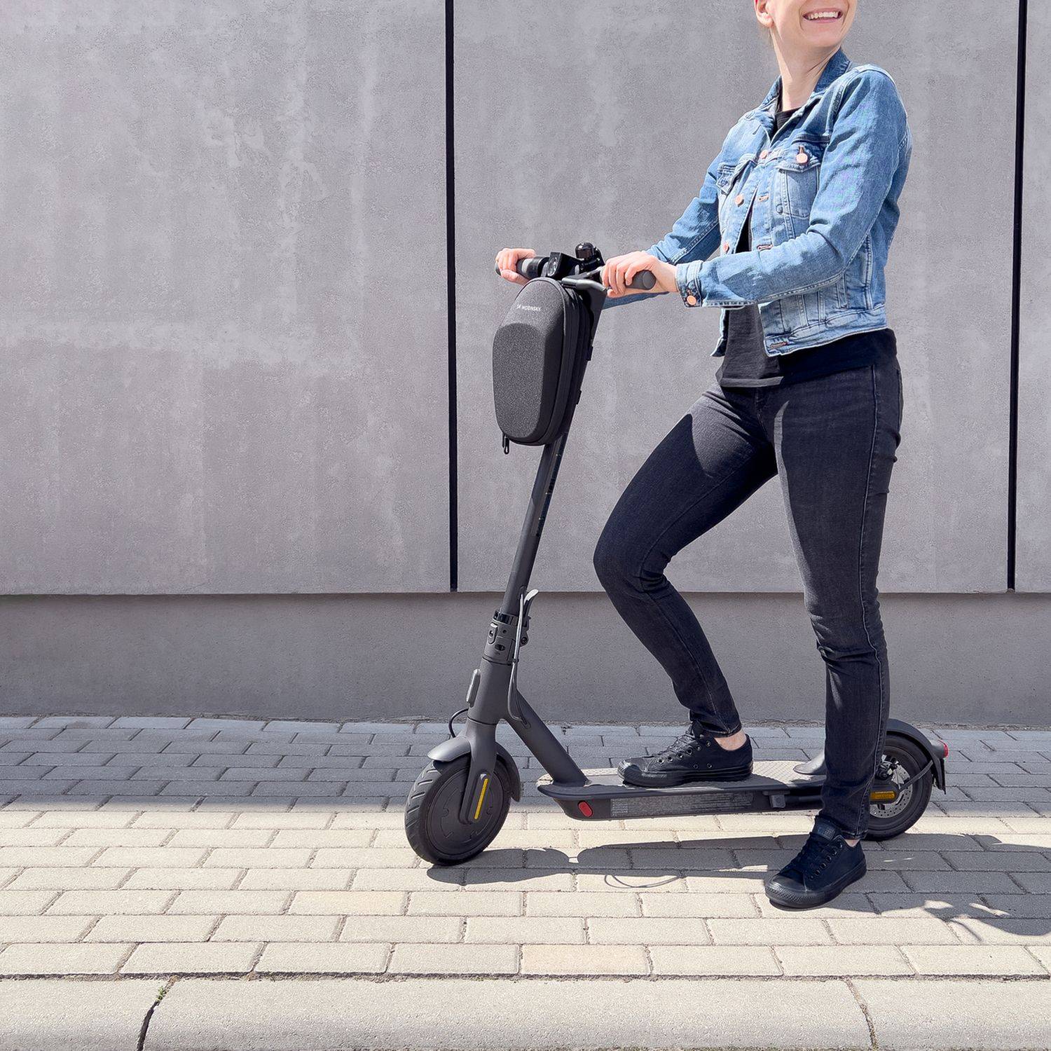 Wozinsky wasserdichte Scooter Lenkertasche Rollertasche 4l schwarz (WSB1BK)