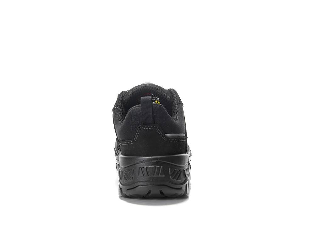 Ein schwarzer Wanderschuh wird von hinten gezeigt, wobei seine robuste Sohle und Nahtdetails hervorgehoben werden.