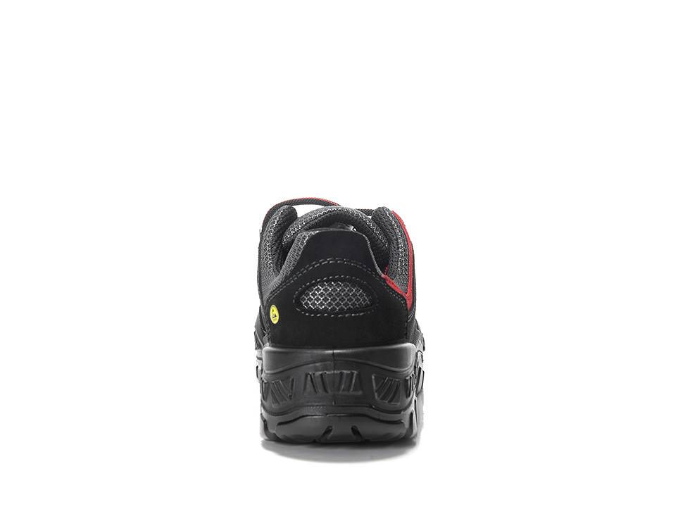 Das Bild zeigt einen schwarzen und roten Wanderschuh von hinten, der seinen robusten Fersenbereich und die strukturierte Laufsohle mit Profilierung für guten Halt präsentiert.