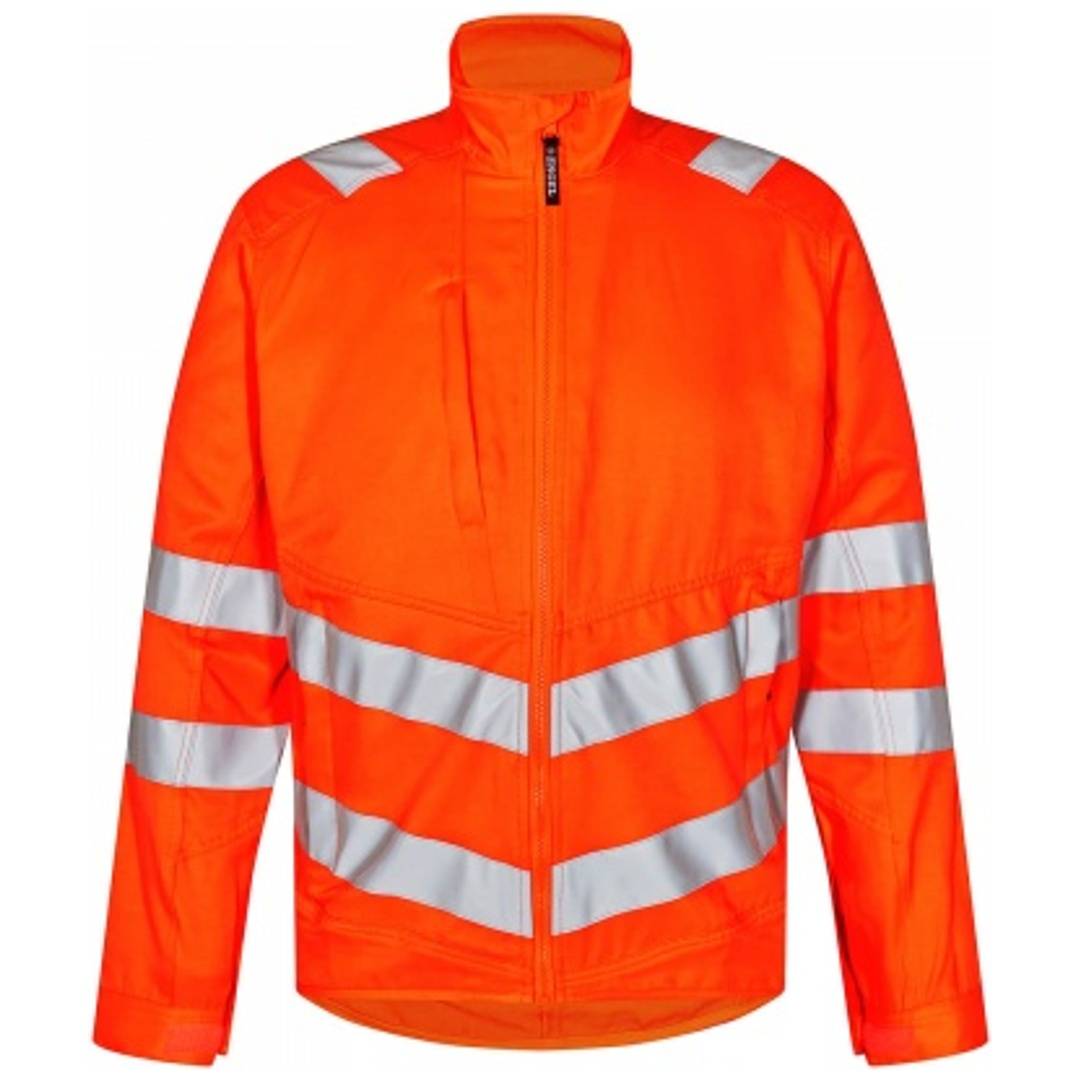 Leuchtend orangefarbige Sicherheitsjacke mit reflektierenden silbernen Streifen auf Brust, Ärmeln und Schultern, Frontansicht auf weißem Hintergrund.